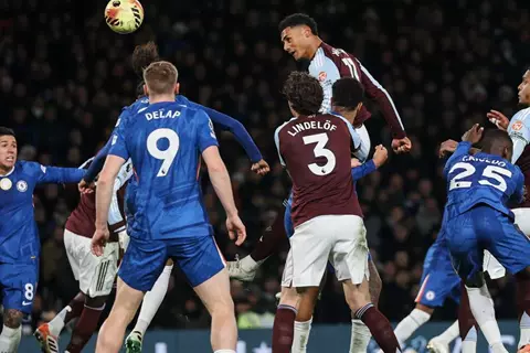 بريمونتادا مثيرة.. أستون فيلا يسحق تشيلسي ويقصيه من المربع الذهبي بجدول البريميرليج